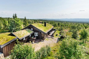 Family-Friendly Log Cabin With Panoramic View
